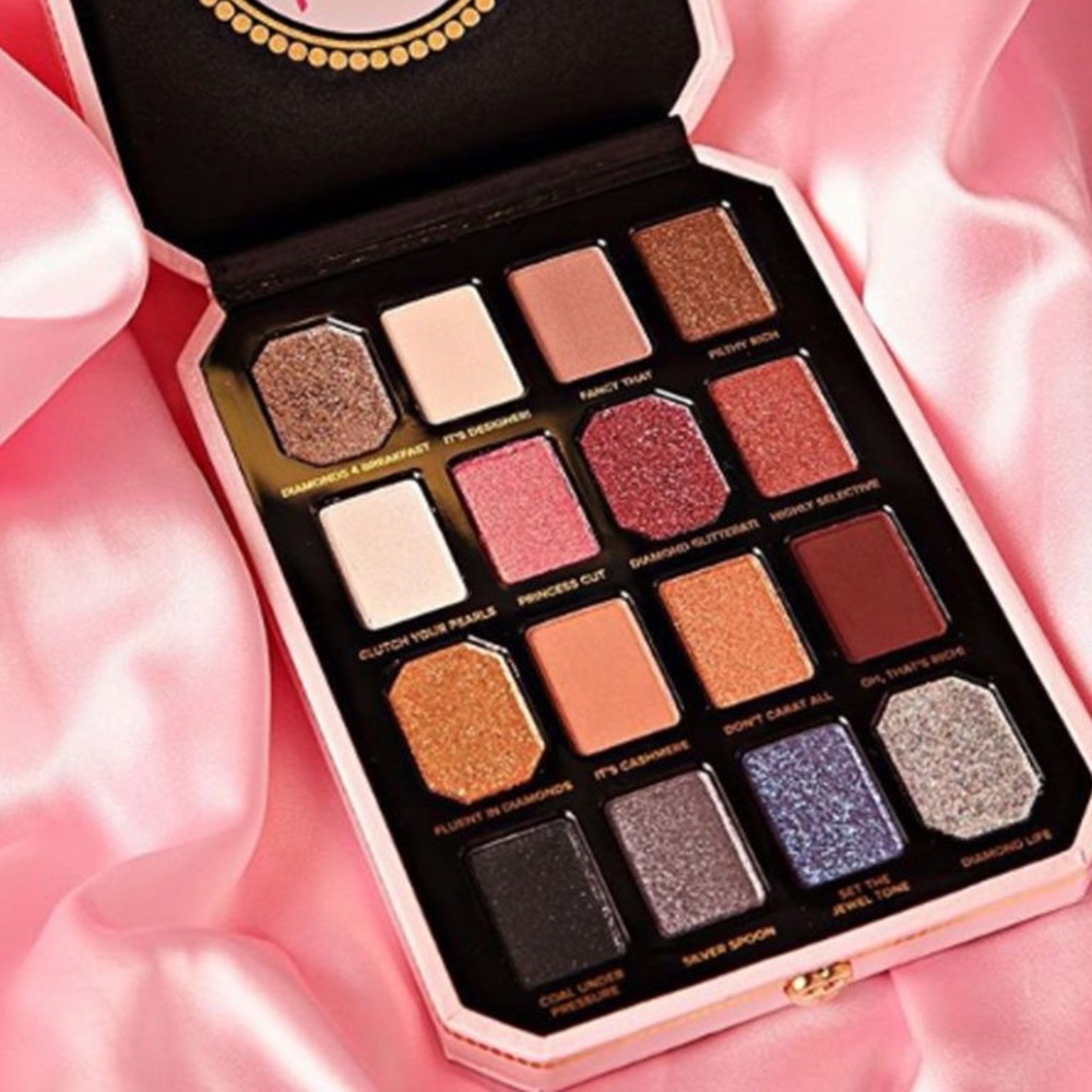 Brand New Pretty Rich Palette!!